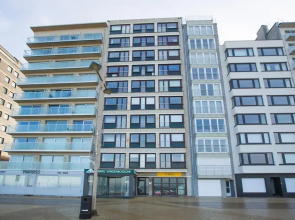 Huize Noordzee Located Directly on the Beach