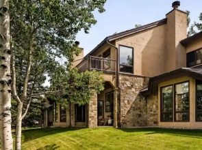 Ski In Ski Out 4 Bedroom Residence in Snowmass Village