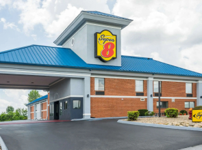 Super 8 by Wyndham Dandridge