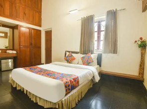 FabHotel Royal Baga Residency