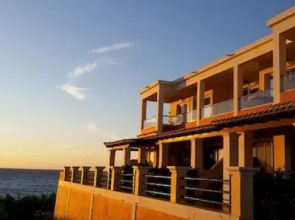 Paralia Luxury Suites