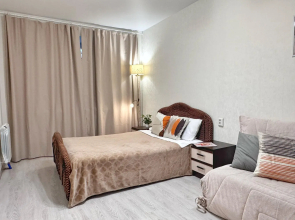 Apartments on 102A Molodaya Gvardiya Street