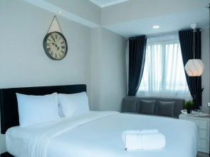 Sophisticated Studio at The Oasis Apartment