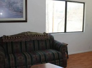 Moonridge Den- One Bedroom