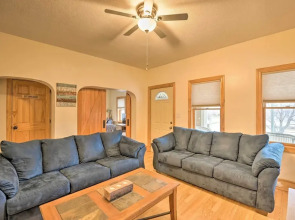 All-season Grand Haven Getaway With Deck!