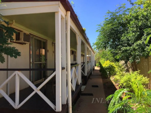 Inland Oasis Motel
