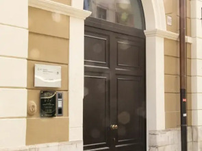 MARI Luxury Rooms and Suites