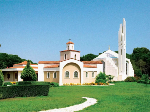 #2 Green Villa in BELEK Golf area with PRIVATE POOL & GARDEN 10 BEDS FULL TRIPLEX VILLA WIFI NETFLIX Full Kitchen & Bed Equipments Air Conditions free parking