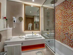 Al Khoory Atrium Hotel