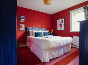 Central Belfast Apartments: Unique Retreat in the East