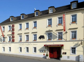 Schwarzer Bär