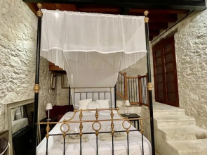 Juliet Suite Studio in Dhoros