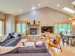 Pet-friendly Columbia Falls Home w/ Gas Grill!
