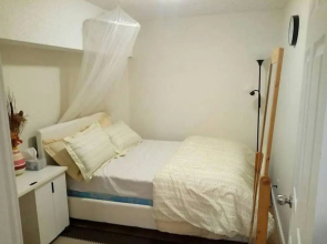 Beautiful Furnished Basement Suite In Airdrie