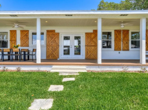 Castaway Cottage
