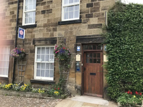 Vane House Apartment