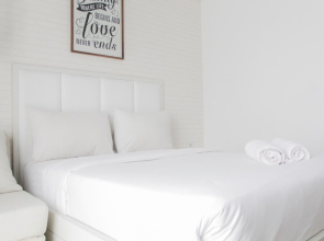 Comfortable And Homey Studio Room At Casa De Parco Apartment