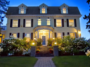 A G Thomson House Bed and Breakfast