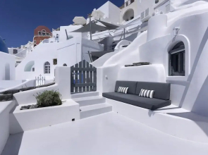 Bluedome Cavehouses by Otium Villas