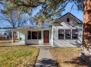 1 Blk to Main St! Crystal Connection Montrose Home