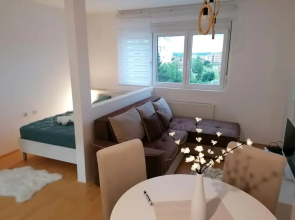Emili Apartman