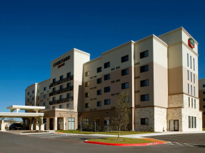 Courtyard by Marriott San Antonio Six Flags at The Rim