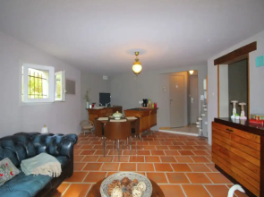 2 Tastefully Furnished Gites With Private Pool, 1km From Faucon