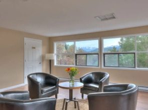 Estes Mountain Inn