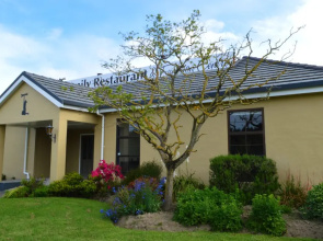 Brightwater Motor Inn