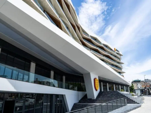 Classy, modern furnished residence-7/24 security ( benesta 81 )