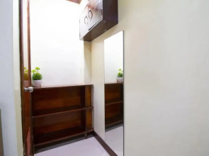 Lisa's Guesthouse by OYO Rooms