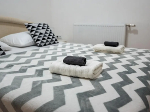 Spacious and Bright 2bdr Apartment in the Old Town
