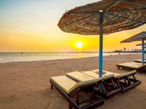 Hawaii Riviera Club Aqua Park - Families and Couples Only