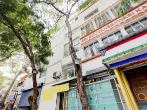 OYO 79065 Gold Residency