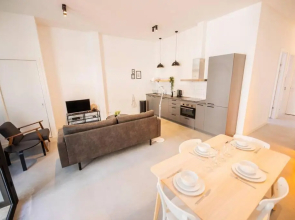 Great 2 Bedroom Serviced Apartment 69m2 -LH18-