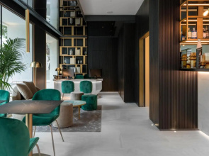 We Me Suite Hotel