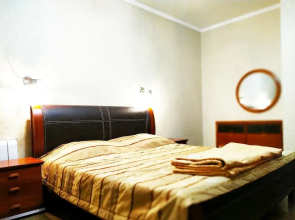 Central Penthouse Navigator