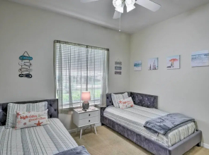 Pet-friendly Palm Coast Home w/ Pool Table & Patio