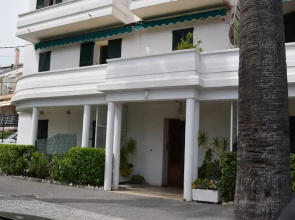 Apartment in Juan-les-pins Near Sandy Beaches