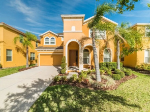241 Las Fuentes Drive 6 Bedroom Home by Redawning