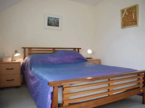 Cosy 2 Bedroom Apartment With Easy Access to City