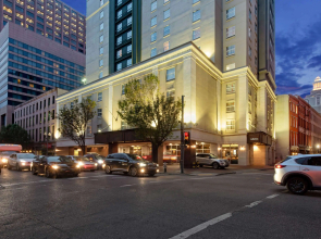 La Quinta Inn & Suites by Wyndham New Orleans Downtown