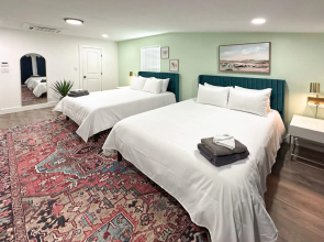 East Austin Bungalow w Backyard Near Golf Course