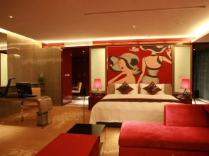 East Lake International Hotel