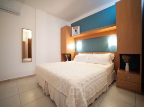 Ferienwohnung "ulivo" mit Pool und Privatstrand -1