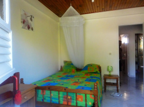 Maison de 3 chambres a Le Marin a 200 m de la plage avec jardin clos et wifi