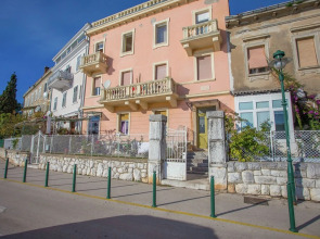 Standard Apartment Located on the Promenade in Rovinj With a sea View