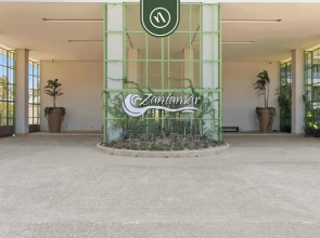 Oceanfront 2 BR Condo With Beachclub