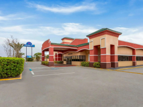 Baymont by Wyndham Orlando North Millenia