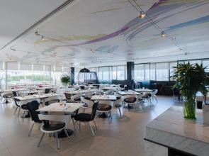 Centara Watergate Pavilion Hotel Bangkok